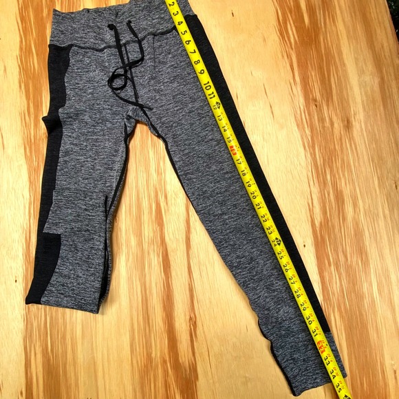 PINK Active Gray Black‎ Colorblock Leggings Women's Size M Drawstring High Rise - Picture 2 of 7